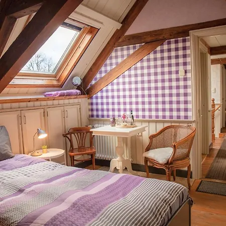 Boerenhofstede De Overhorn Bed & Breakfast Weesp