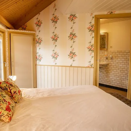 Bed & Breakfast Boerenhofstede De Overhorn 4*