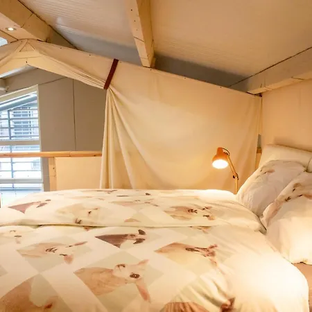 Bed & Breakfast Boerenhofstede De Overhorn 4*