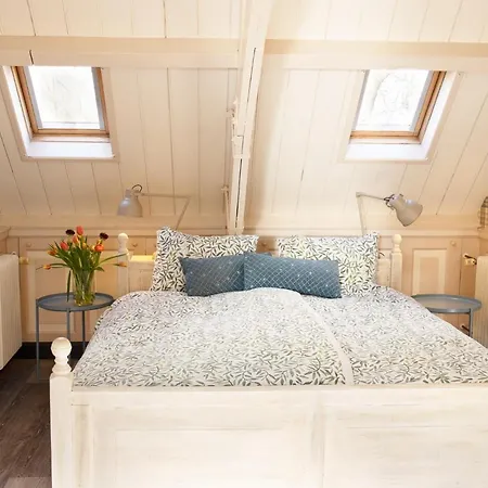 Boerenhofstede De Overhorn Bed & Breakfast 4*