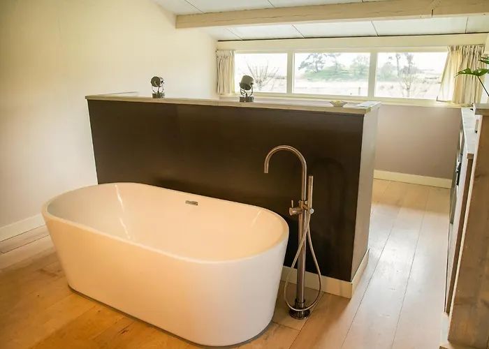 Boerenhofstede De Overhorn B&B 비스프