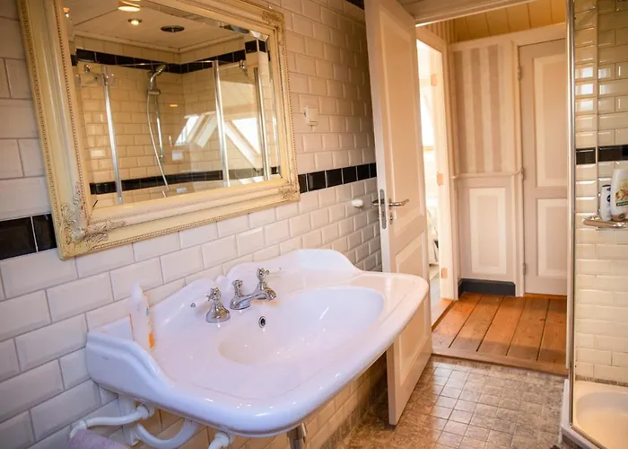 Boerenhofstede De Overhorn 비스프