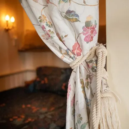 Boerenhofstede De Overhorn B&B 비스프