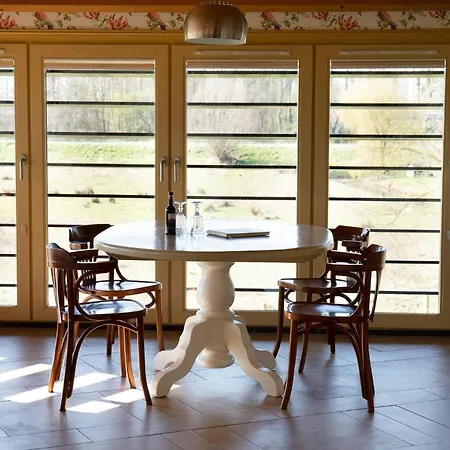 Boerenhofstede De Overhorn B&B 비스프